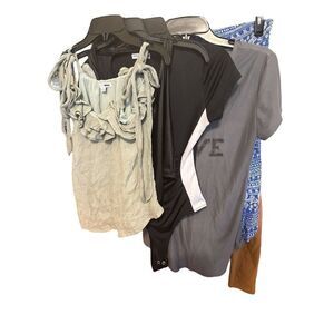 6 piece women’s clothing bundle size small